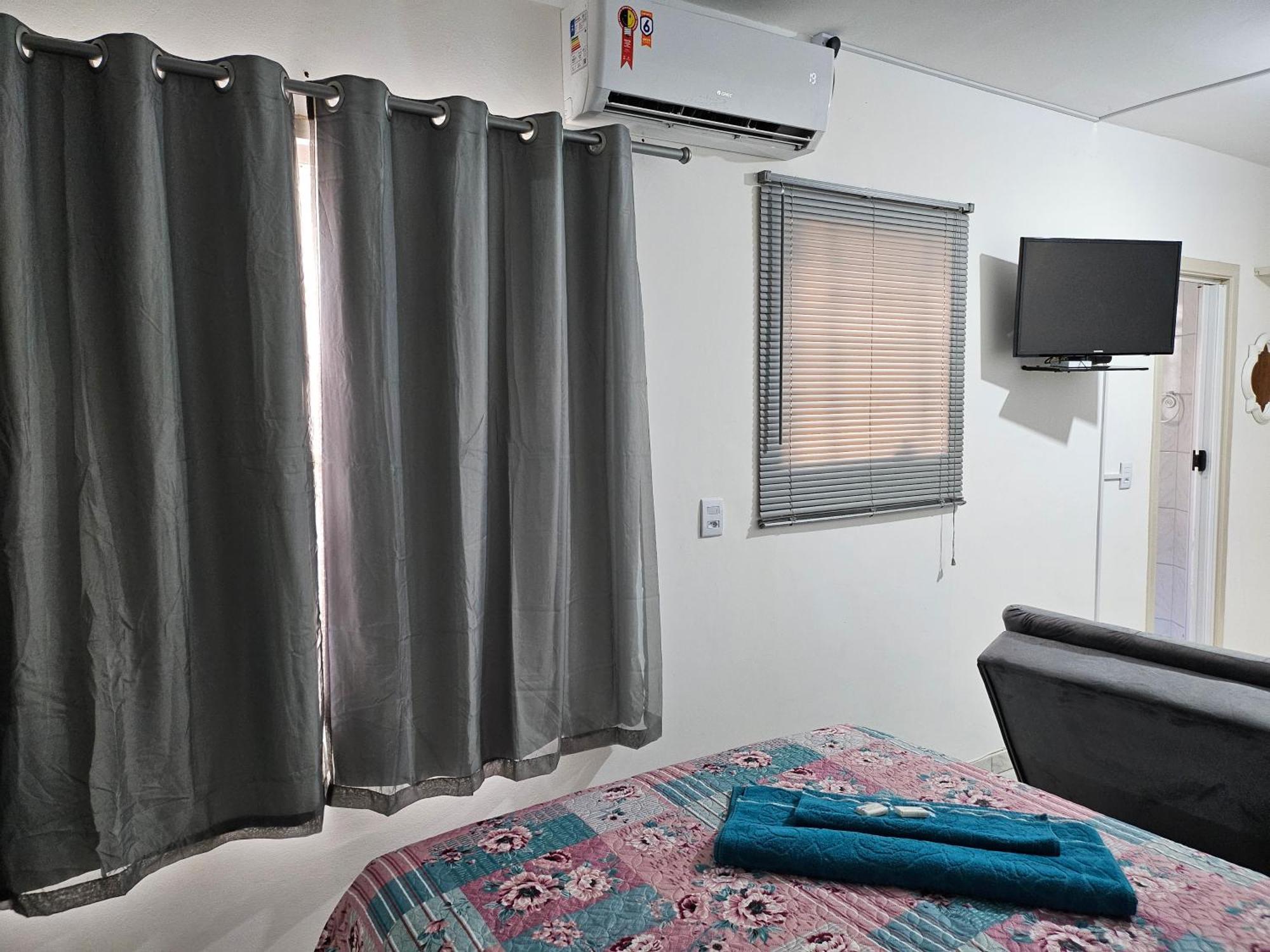 Consulado Americano Apartamento 50 Metros Da Entrada Para Visto Consulado Eua Porto Alegre Com Garagem Eksteriør billede